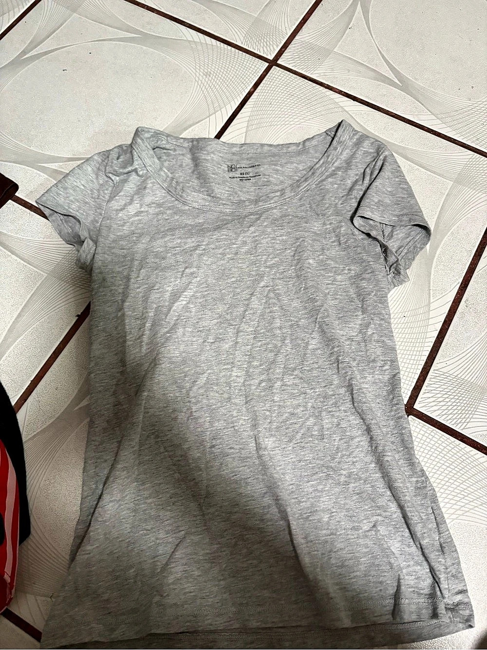 No Boundaries Short Sleeve Tee Gray xs 12